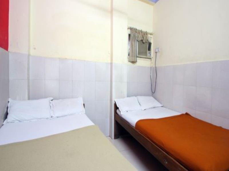 מומביי Sahara Inn Guest House מראה חיצוני תמונה